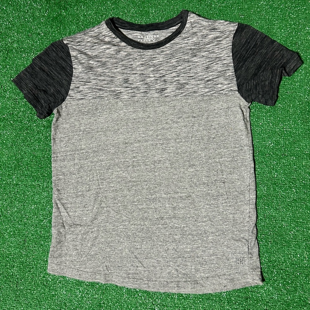Md American Eagle shirt